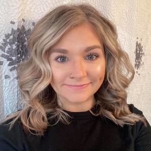 Meet your Posher, Dana